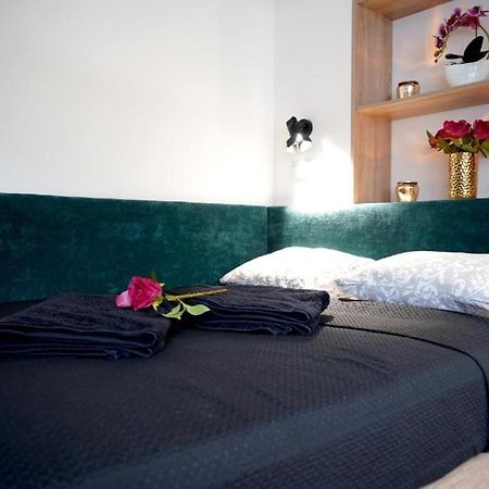 Relax Jacuzzi Apartment Krakau Buitenkant foto