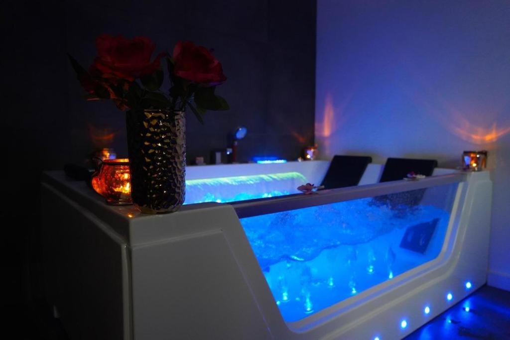 Relax Jacuzzi Apartment Krakau Buitenkant foto