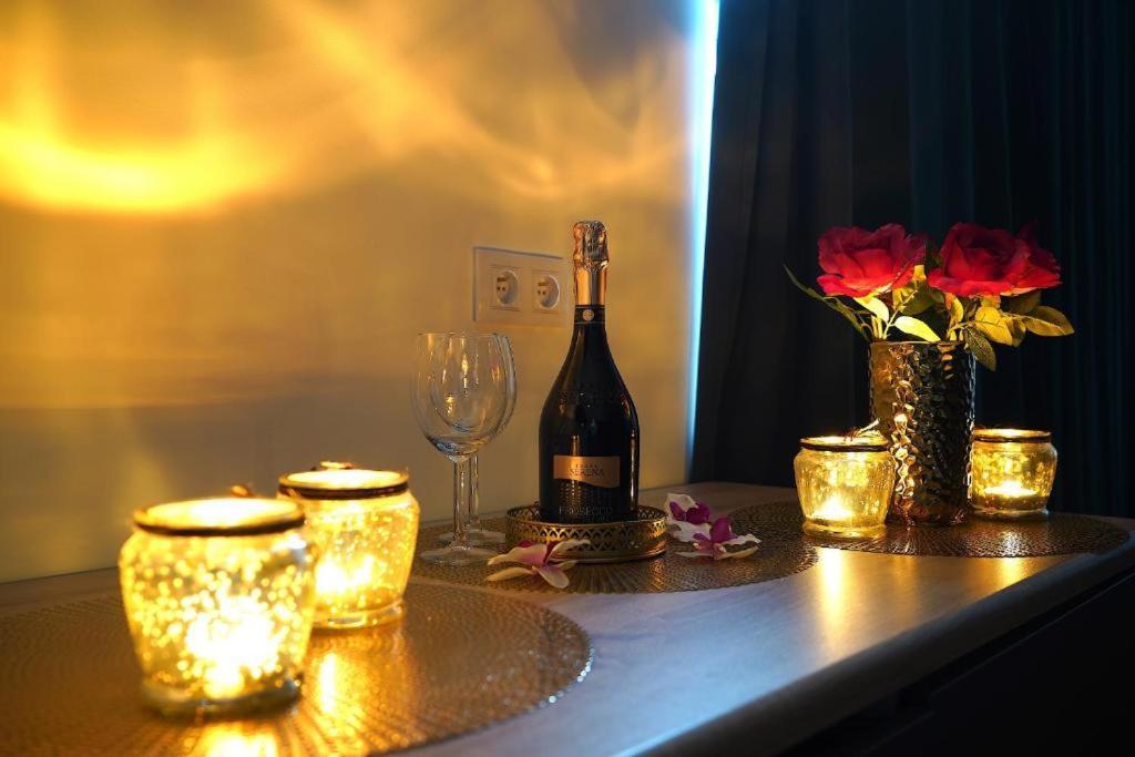 Relax Jacuzzi Apartment Krakau Buitenkant foto